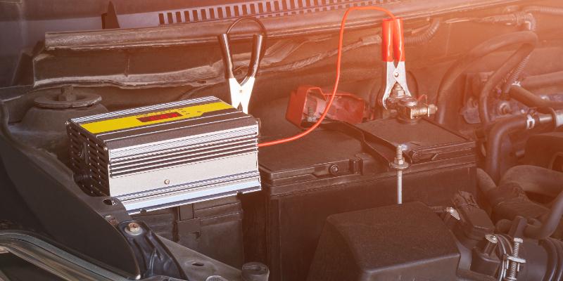 Cómo seleccionar un buen inversor para tu carro o coche