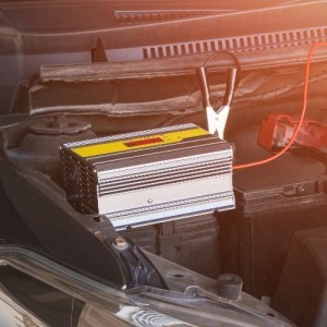 Cómo seleccionar un buen inversor para tu carro o coche